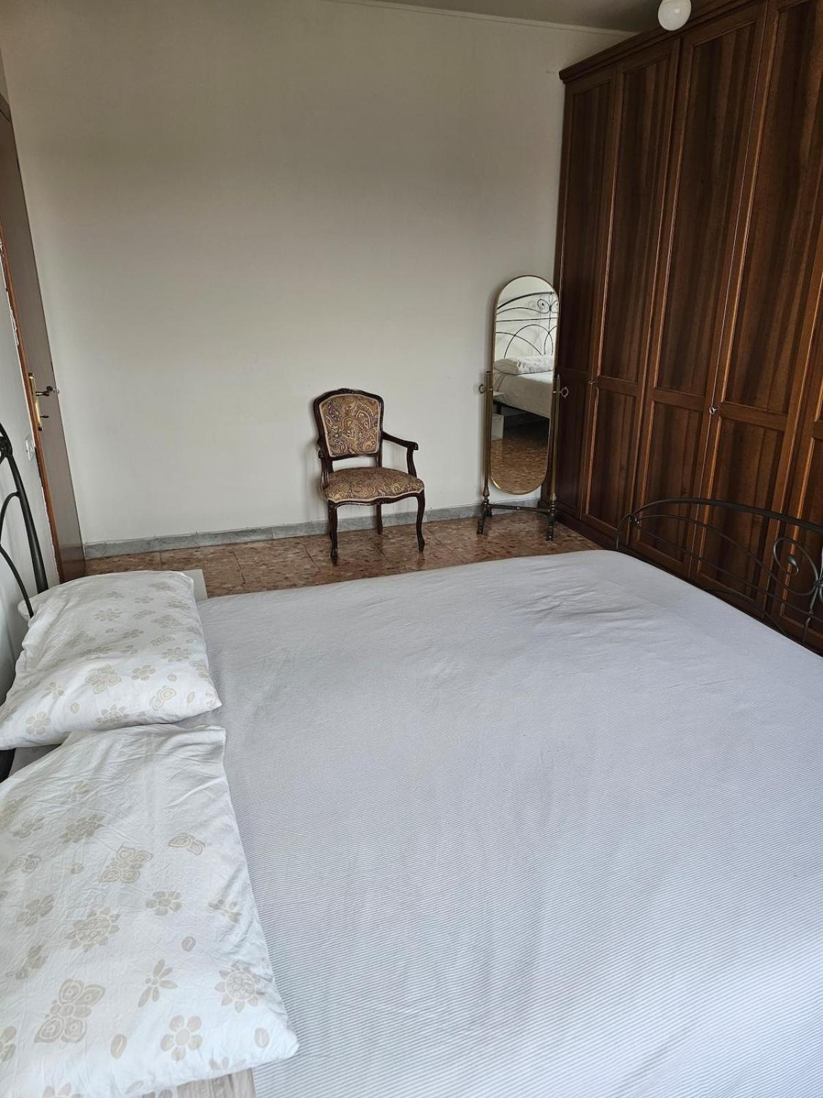 Apartment 25