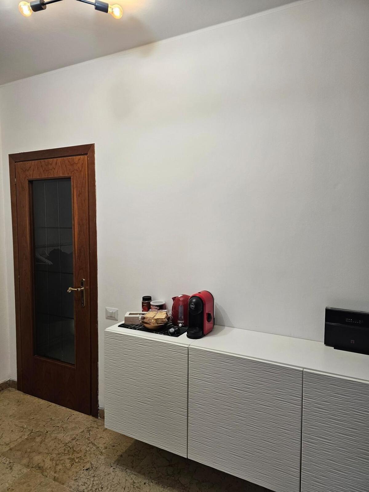 Apartment 25 Rom