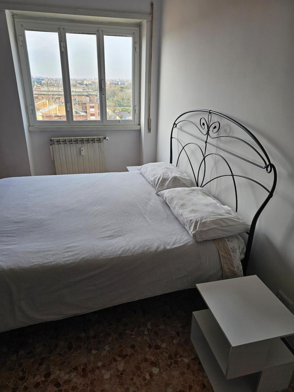 25 Apartment *